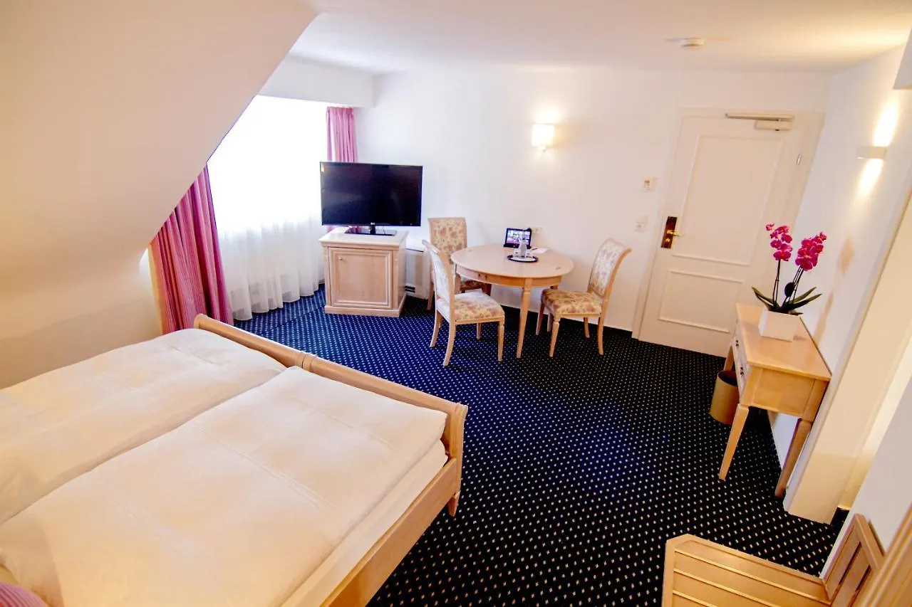 Zur Weinsteige Otel Stuttgart 4*,